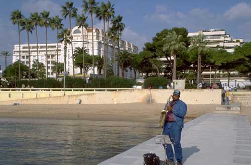  Cannes photo cannes68b.jpg (24 k)